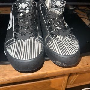 Unsex Jack skull shoes size 7